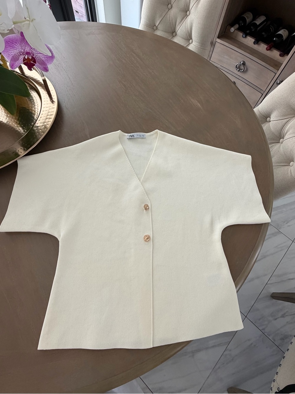 Zara Cream V-Neck Button Front Cardigan
